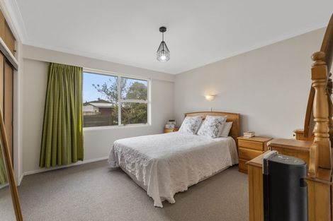 Photo of property in 3 Climie Crescent, Hawera, 4610