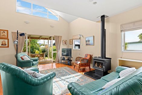 Photo of property in 8 Harbour View Road, Point Wells, Warkworth, 0986