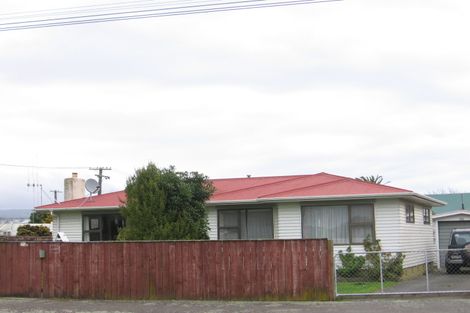 Photo of property in 11 Mako Mako Road, Levin, 5510