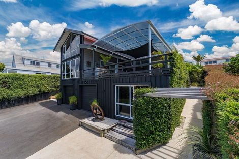 Photo of property in 36 Omokoroa Road, Omokoroa, 3114