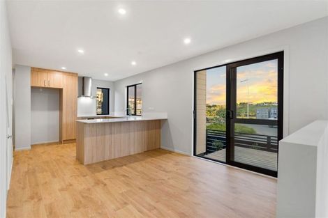 Photo of property in 2a Nerita Place, Long Bay, Auckland, 0630