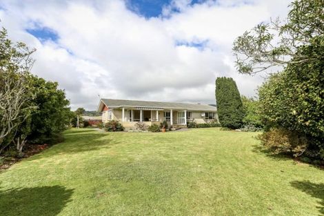 Photo of property in 54 Wairau Road, Oakura, 4314