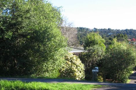 Photo of property in 2/85 Konini Road, Titirangi, Auckland, 0604