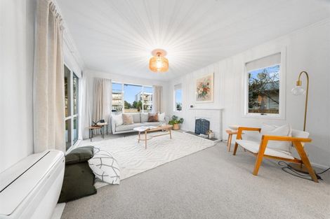 Photo of property in 37 Mckenzie Road, Mangere Bridge, Auckland, 2022