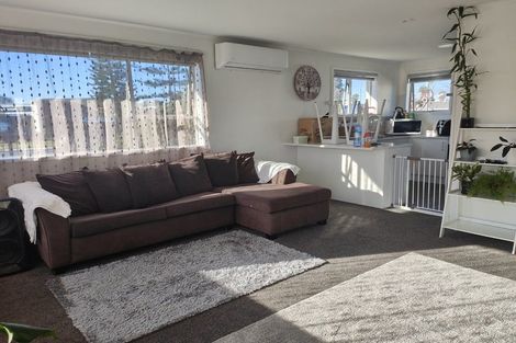 Photo of property in 156 Lincoln Road, Henderson, Auckland, 0610