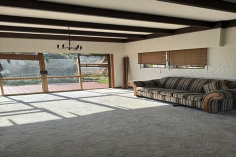 Photo of property in 88 Sturges Road, Henderson, Auckland, 0612