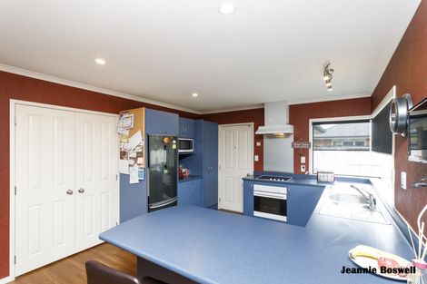 Photo of property in 3 Walnut Grove, Kelvin Grove, Palmerston North, 4414