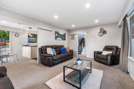 Photo of property in 75a Sturges Road, Henderson, Auckland, 0612