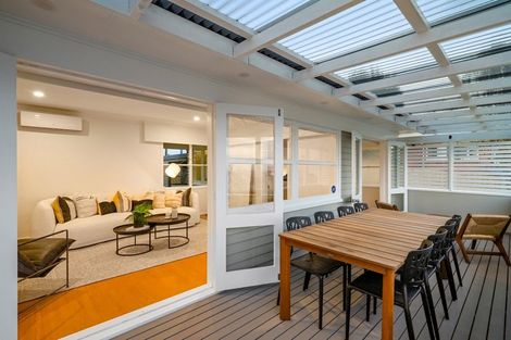 Photo of property in 313 East Coast Road, Mairangi Bay, Auckland, 0630