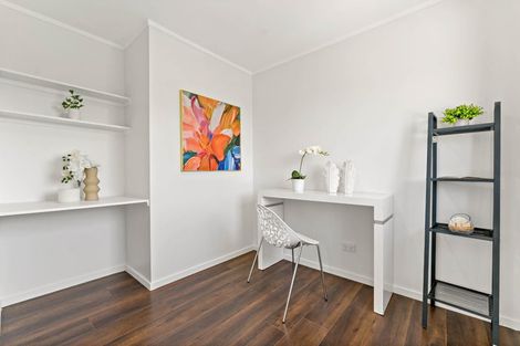 Photo of property in 17 Lolim Place, Favona, Auckland, 2024