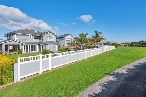 Photo of property in 13 Milano Boulevard, Karaka, Papakura, 2113