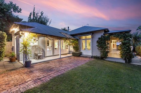 Photo of property in 93 Dyers Pass Road, Cashmere, Christchurch, 8022