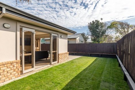 Photo of property in 183 Estuary Road, South New Brighton, Christchurch, 8062