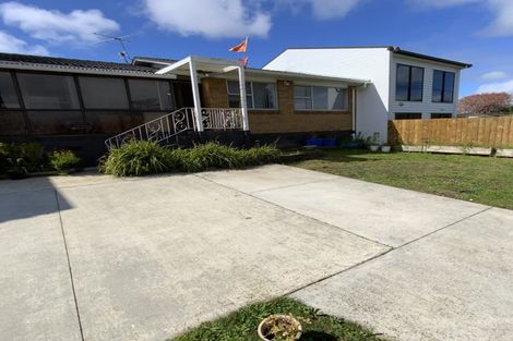 Photo of property in 1 Arnwood Street, Manurewa, Auckland, 2102