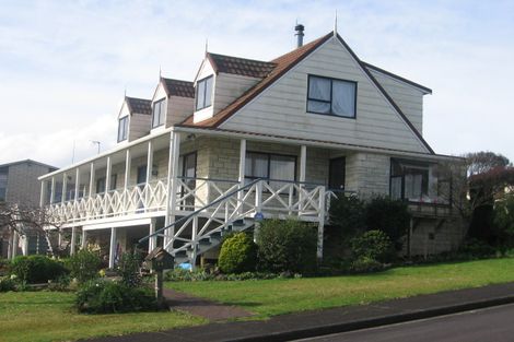 Photo of property in 16 April Place, Red Hill, Papakura, 2110