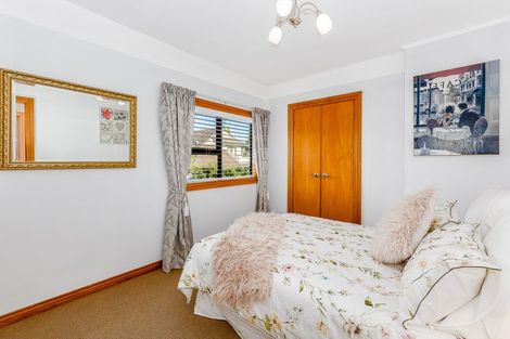 Photo of property in 19 Hinau Street, Woburn, Lower Hutt, 5010
