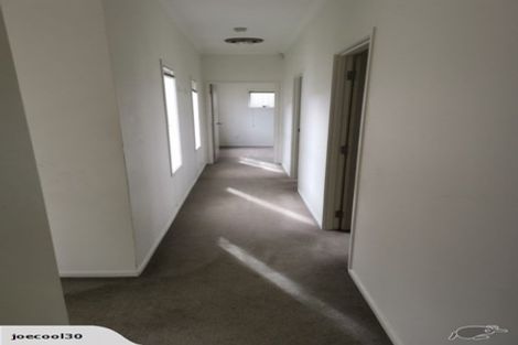 Photo of property in 30 Mulvaney Crescent, Henderson, Auckland, 0612