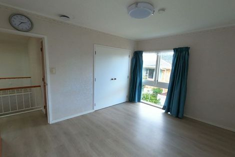 Photo of property in 15 Gretel Place, Hillcrest, Auckland, 0627