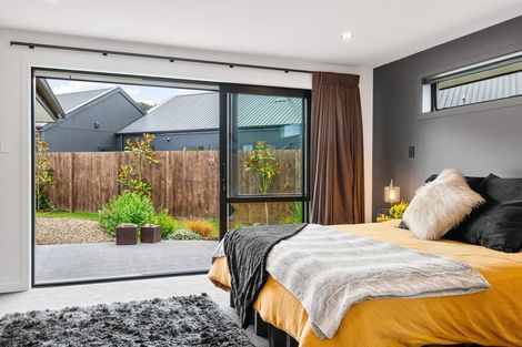 Photo of property in 10 Franks Place, Outram, 9019