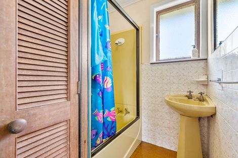 Photo of property in 20 Stokes Avenue, Te Atatu Peninsula, Auckland, 0610