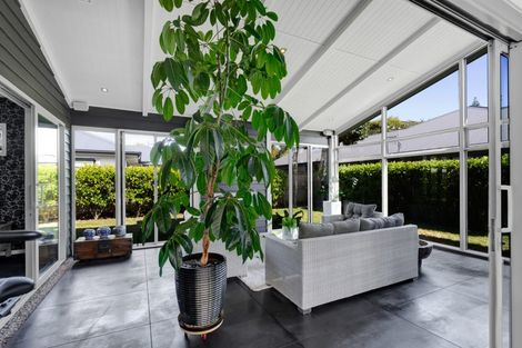 Photo of property in 3 Te Arakete Place, Hurworth, New Plymouth, 4310