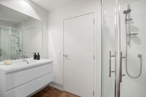 Photo of property in 15 Jacks Landing Drive, Hamilton Lake, Hamilton, 3204