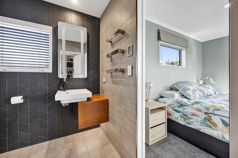 Photo of property in 9a Dolphin Parade, Bell Block, New Plymouth, 4312