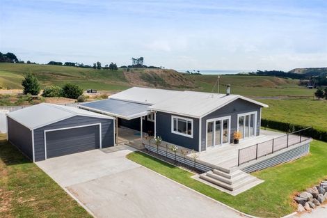 Photo of property in 25 Livingston Road, Tokaora, Hawera, 4671