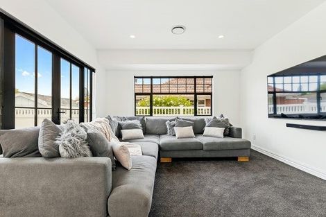 Photo of property in 36 Kahu Road, Fendalton, Christchurch, 8041