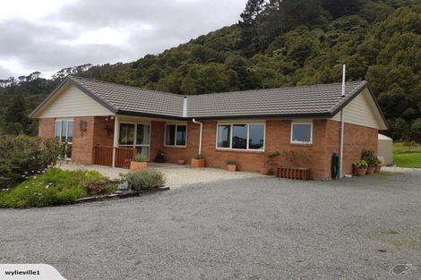 Photo of property in 3008 Coast Road, Barrytown, Runanga, 7873