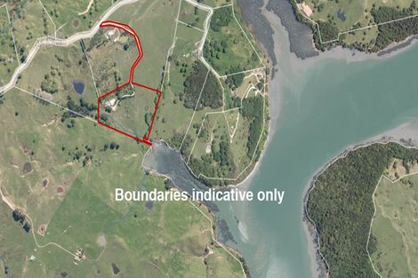 Photo of property in 70 James Road, Maungaturoto, 0587