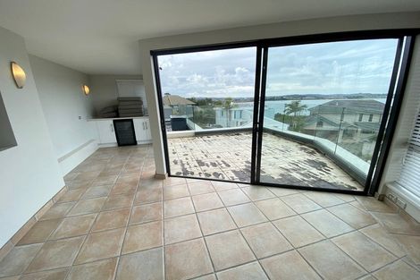 Photo of property in 49a Renoir Street, West Harbour, Auckland, 0618