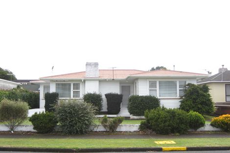 Photo of property in 9 Trafalgar Street, Westown, New Plymouth, 4310