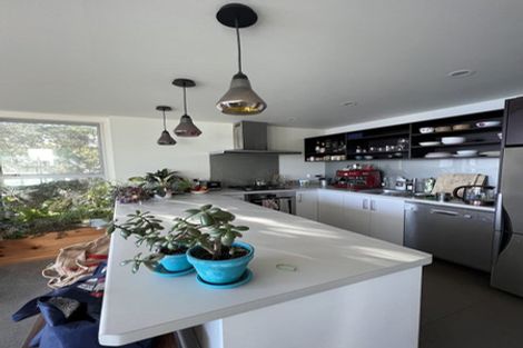 Photo of property in 218 Evans Bay Parade, Hataitai, Wellington, 6021