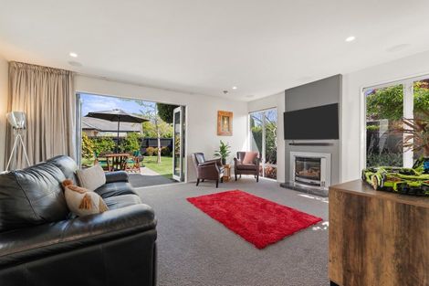 Photo of property in 15 Riverwood Boulevard, Redwood, Christchurch, 8051