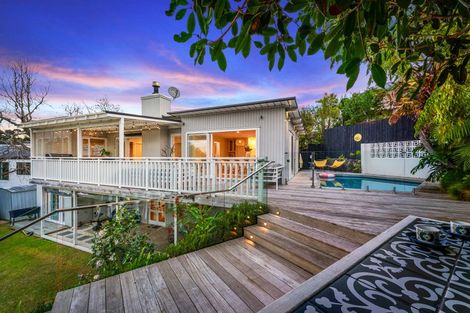 Photo of property in 1a Agathis Avenue, Mairangi Bay, Auckland, 0630