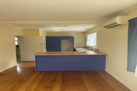 Photo of property in 10 Olivia Crescent, Tawa, Wellington, 5028