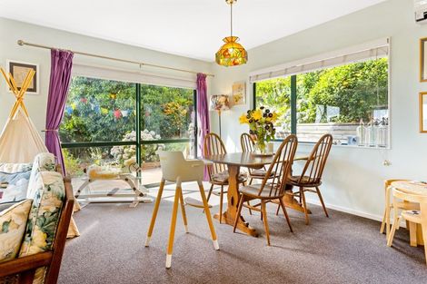 Photo of property in 320 Whangaparaoa Road, Stanmore Bay, Whangaparaoa, 0932