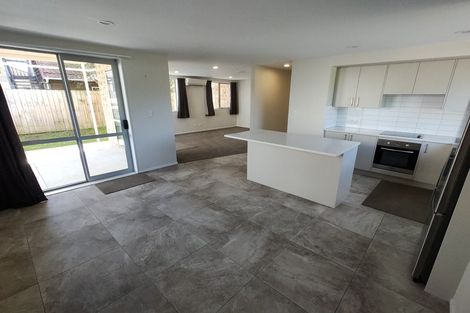 Photo of property in 128 Portage Road, New Lynn, Auckland, 0600