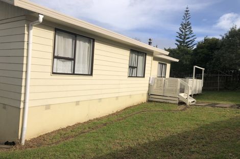 Photo of property in 25 Rehia Road, Massey, Auckland, 0614