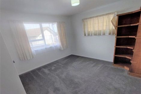 Photo of property in 1/3 Tyndrum Place, Highland Park, Auckland, 2010