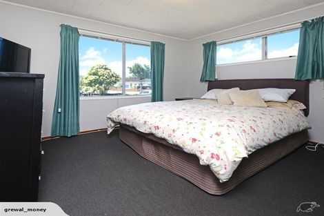 Photo of property in 56 Boundary Road, Clover Park, Auckland, 2019