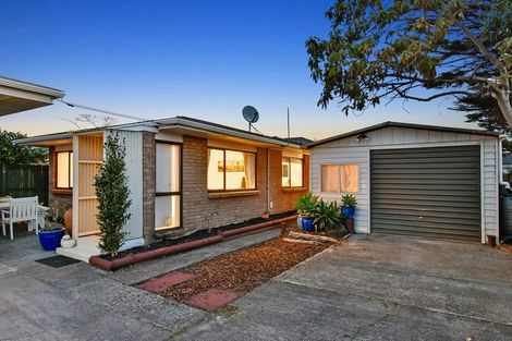 Photo of property in 8 Lloyd Avenue, Papatoetoe, Auckland, 2025