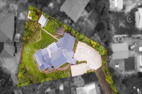 Photo of property in 2 Serenity Grove, Maoribank, Upper Hutt, 5018