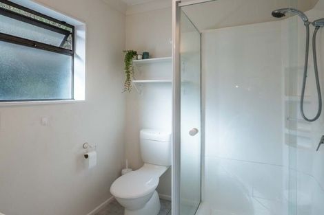 Photo of property in 1 Inverell Place, Waikanae, 5036