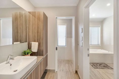 Photo of property in 27 Foresters Crescent, Parklands, Christchurch, 8083