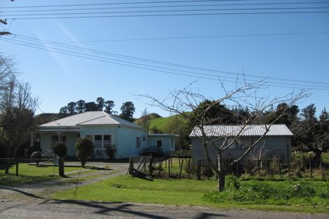 Photo of property in 8a Ongo Road, Hunterville, 4730