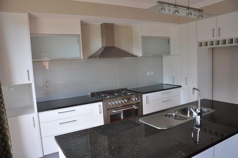 Photo of property in 12 Tekapo Rise, Fairview Heights, Auckland, 0632