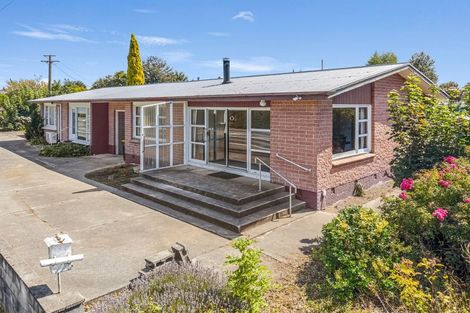 Photo of property in 11 Railway Esplanade, East Gore, Gore, 9710