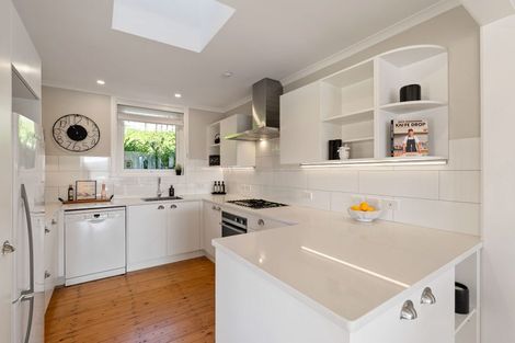 Photo of property in 68 Kinghorne Street, Strathmore Park, Wellington, 6022